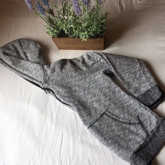 🔥 H&M Boys Zip-up Sweater 🔥 - Picture 5 of 8